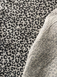 Bild in Galerie-Betrachter laden, Musselinstoff Leoprint Schwarz-Sand | 100% Baumwolle | hejMARY Eigenproduktion