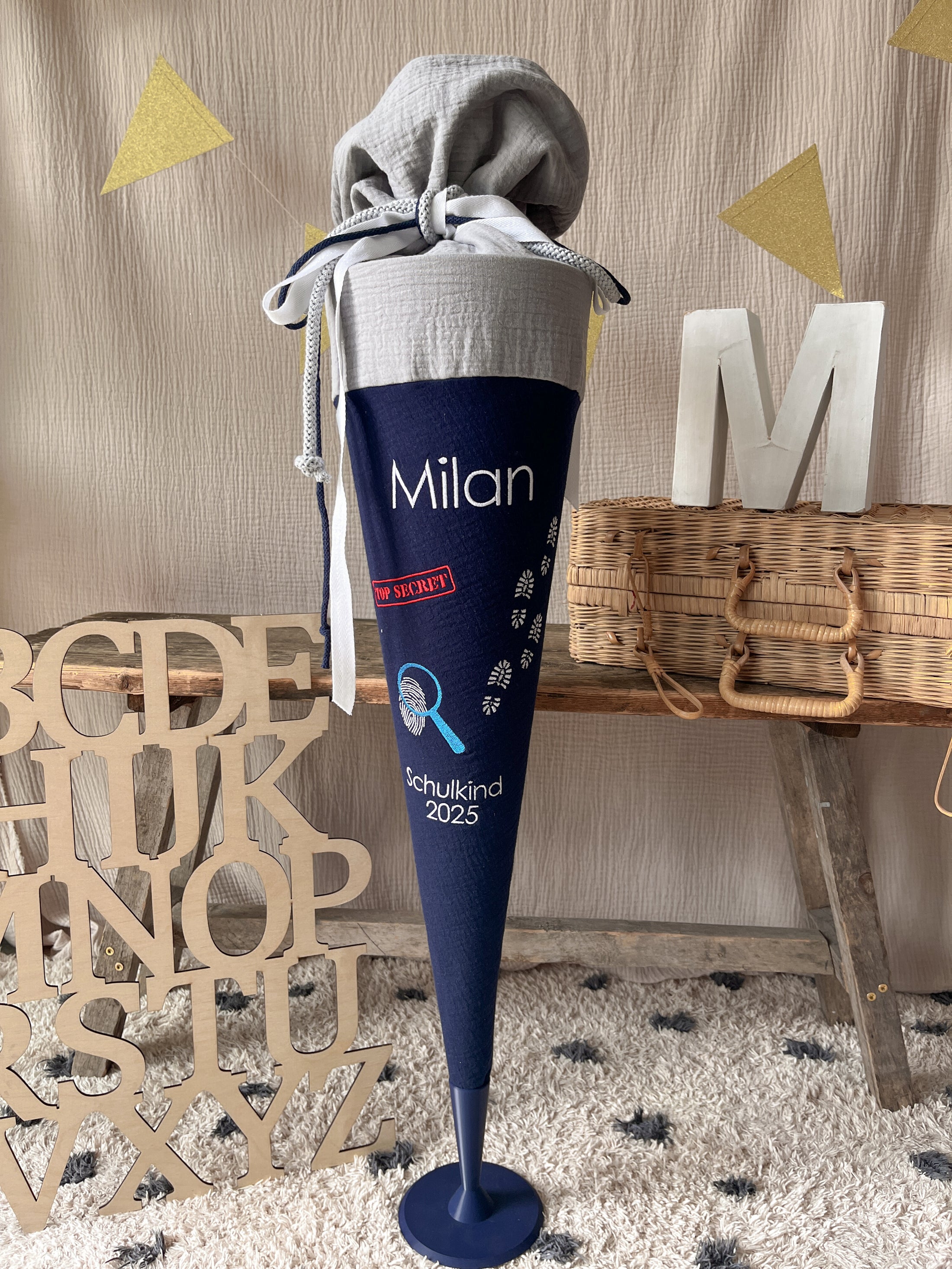 Schultüte Detektiv | für Agenten und Rätsel Fans | Musselin Dunkelblau | Optional mit Name