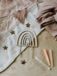 Bild in Galerie-Betrachter laden, Cake Topper REGENBOGEN aus Holz