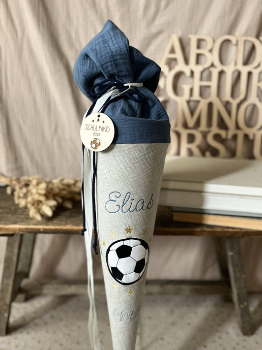 Schultüte Fußball mit Sternen | Musselin Hellgrau Melange | Fußball Stickerei mit goldenen Sternen | Optional mit Name