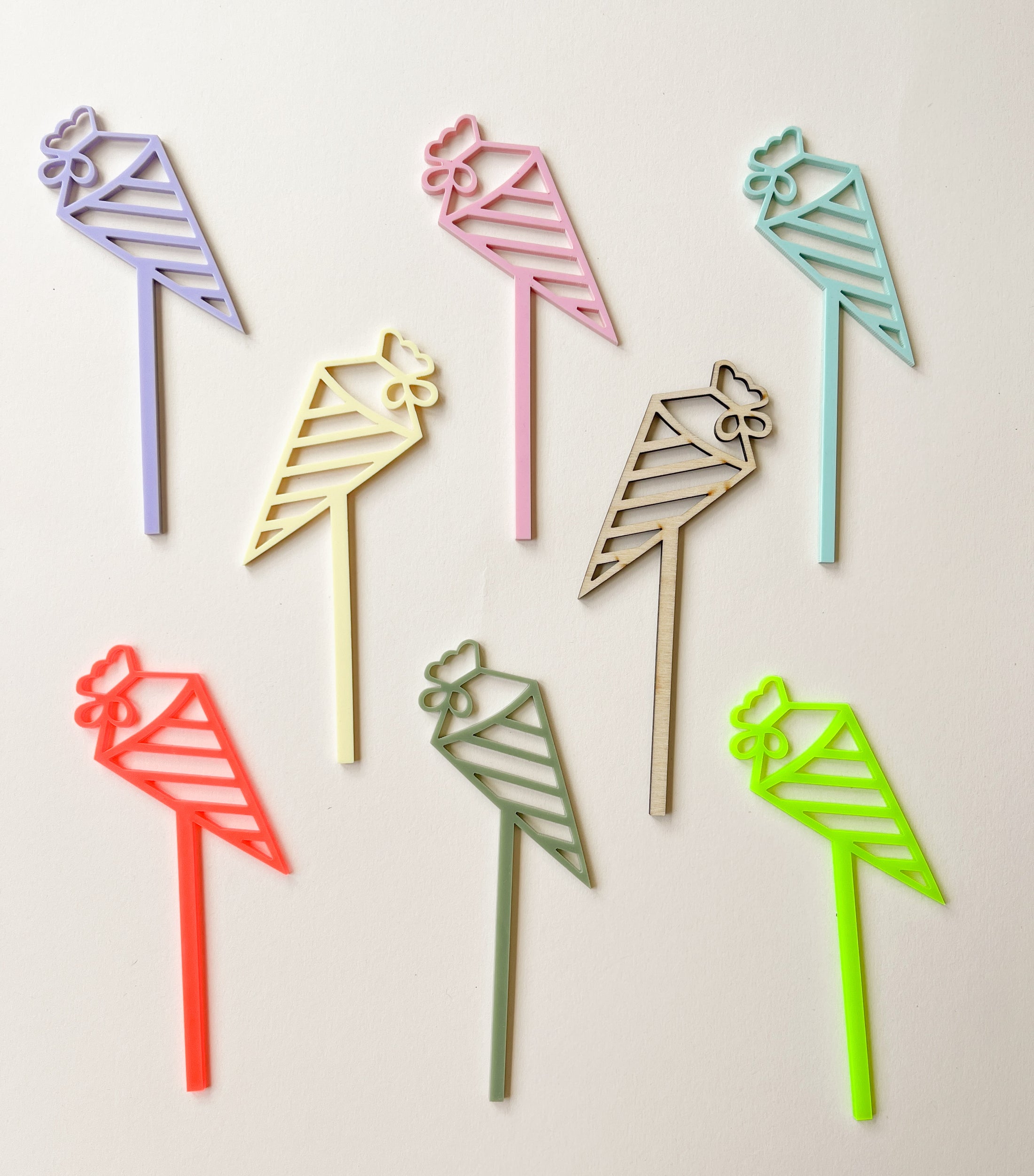 Motivstecker Schultüte Streifen | Aus Holz oder Acryl  | Tortendeko zur Einschulung (Kopie)