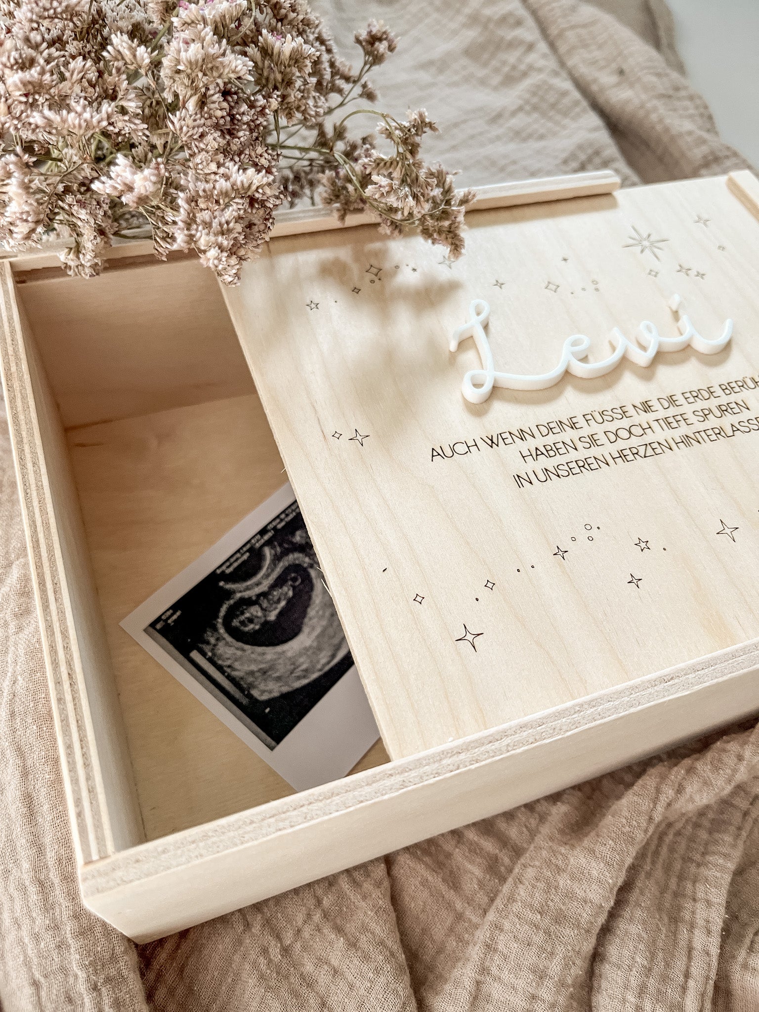 Erinnerungskiste mit Namen für Dein Sternenkind Andenken für dein Regenbogenkind Erinnerungsbox