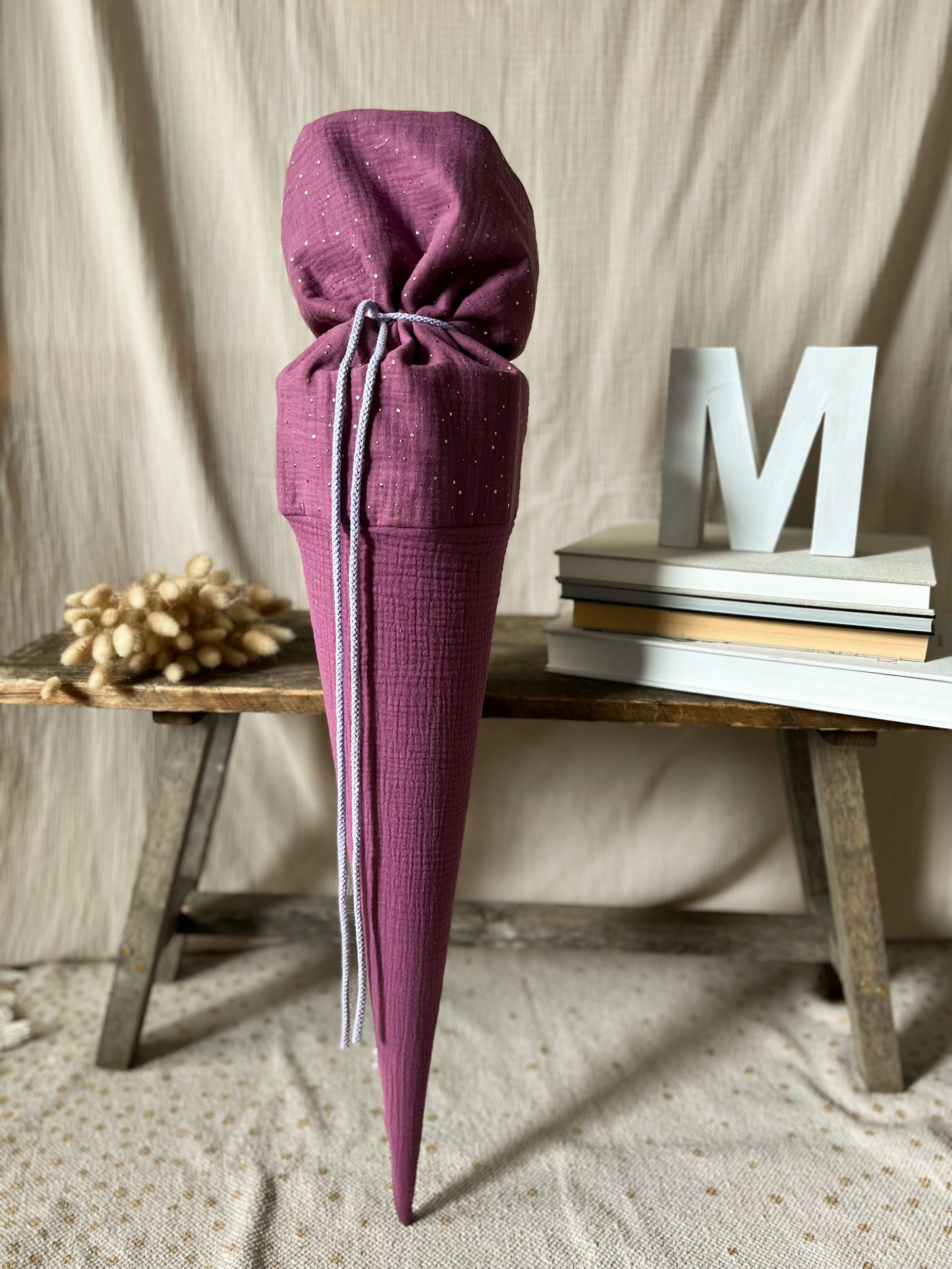 Schultüte Musselin Beere mit und goldenen Punkten