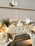 Bild in Galerie-Betrachter laden, Adventskalender Kiste mit Name zum Befüllen | Holzkiste mit Beutel und Adventskalender Zahlen | DIY Adventskalender