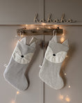 Bild in Galerie-Betrachter laden, Nikolausstiefel niedlicher Fuchs mit Name | Weihnachtsstrumpf Tiermotiv | Weihnachtssocke Waldtiere | nachhaltiges Nikolausgeschenk |