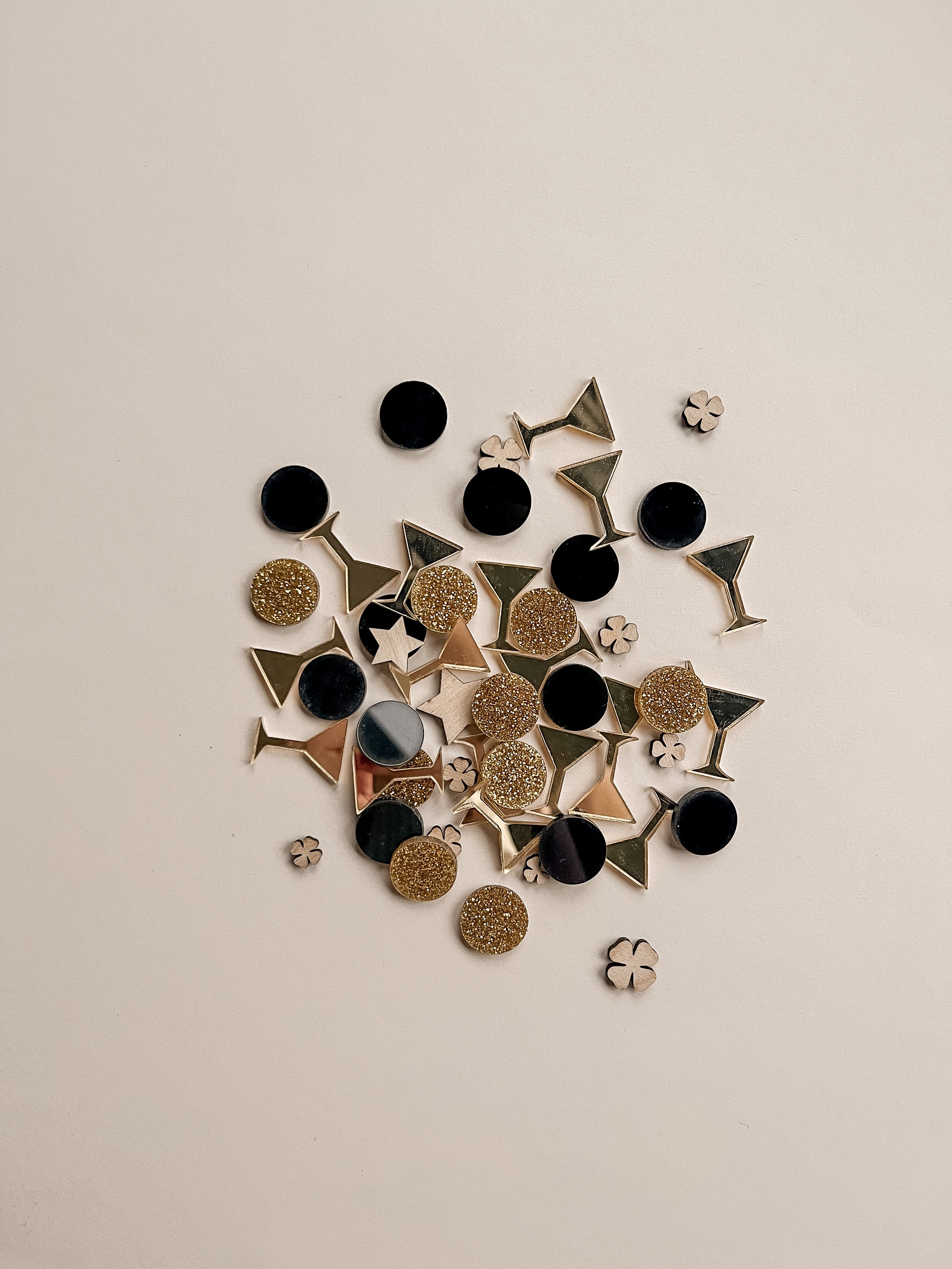 Nachhaltiges Konfetti | Streudeko Silvester Mix | Schwarz Gold  | 40 Teile im Mix