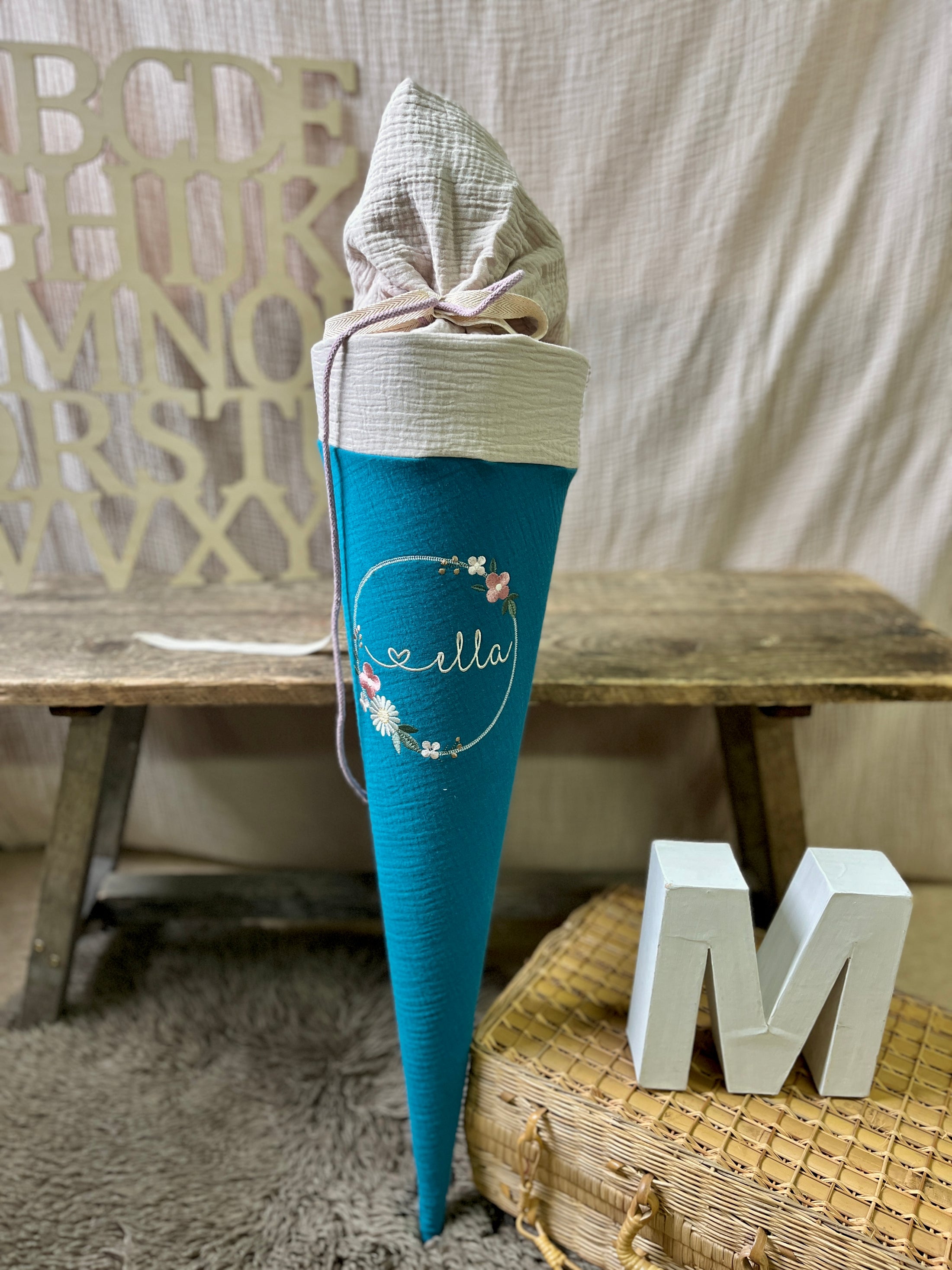 SALE% Schultüte Blumenkranz - Petrol/ Natur mit Name „Ella“