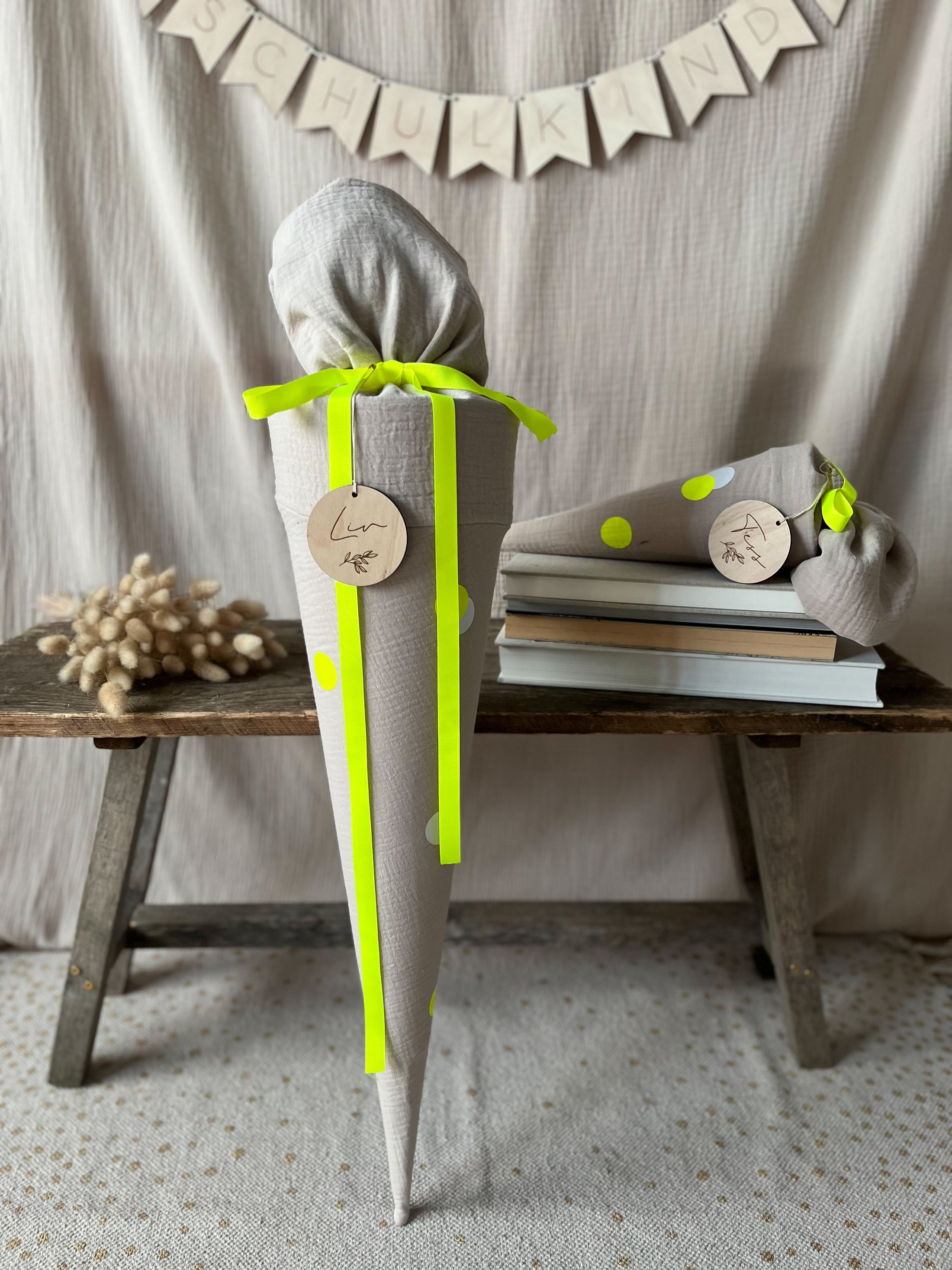 Schultüte Musselin NEON Punkte in Gelb