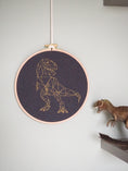 Bild in Galerie-Betrachter laden, Stickrahmen Dino T-Rex
