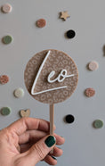 Bild in Galerie-Betrachter laden, Cake Topper / Motivstecker Name 3D Leo-Look
