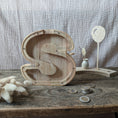 Bild in Galerie-Betrachter laden, Spardose Monogramm mit Name aus Holz