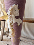 Bild in Galerie-Betrachter laden, Schultüte PEGASUS Einhorn | Musselin Altmauve & Regenbogentüll