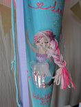 Bild in Galerie-Betrachter laden, SALE% Schultüte Meerjungfrau Aqua/ Neonpink "Leni" | mit Namensstickerei "Leni"