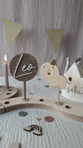 Bild in Galerie-Betrachter laden, Cake Topper / Motivstecker Name 3D Leo-Look