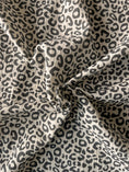 Bild in Galerie-Betrachter laden, Musselinstoff Leoprint Schwarz-Sand | 100% Baumwolle | hejMARY Eigenproduktion
