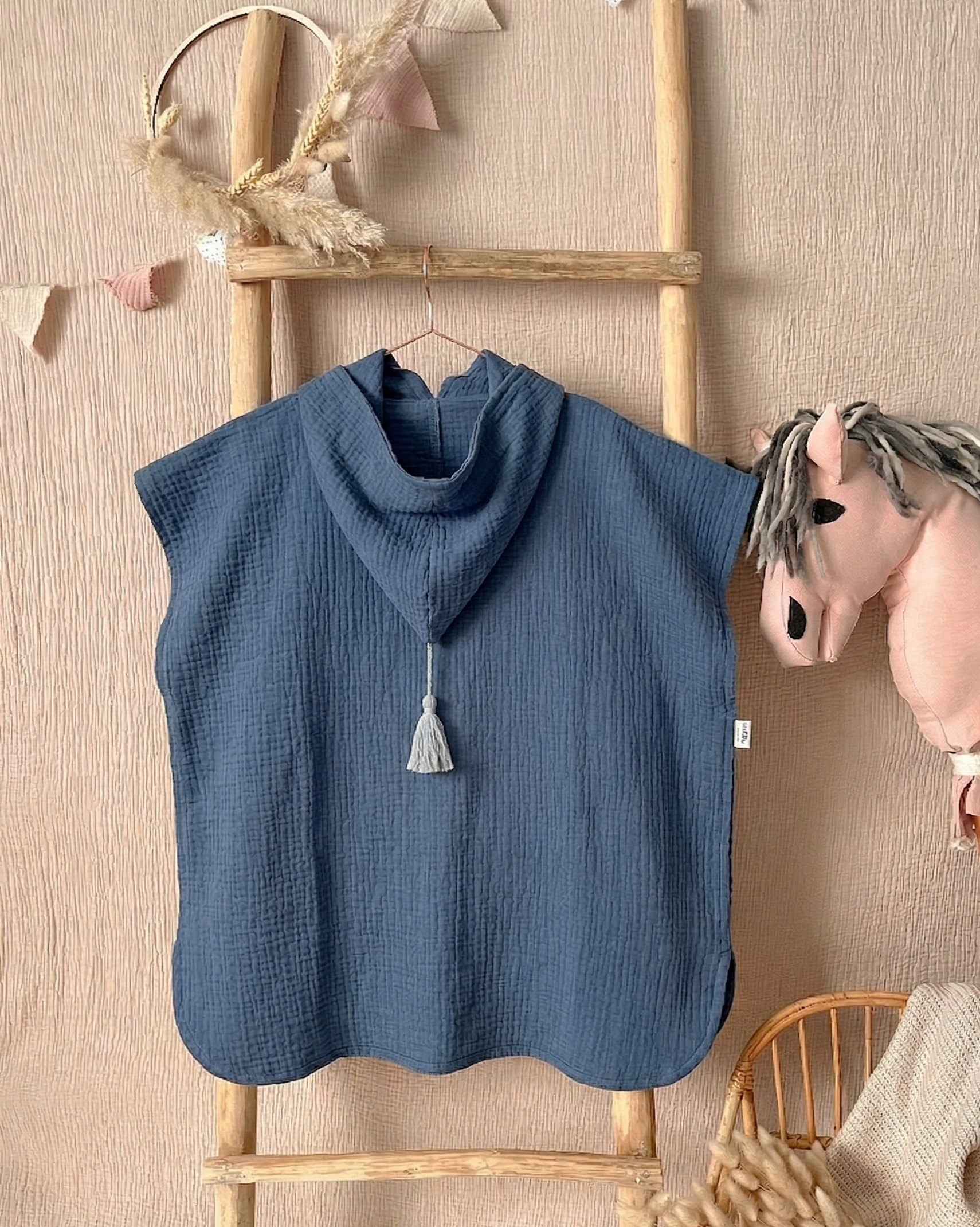 Badeponcho aus Musselin in Jeansblau