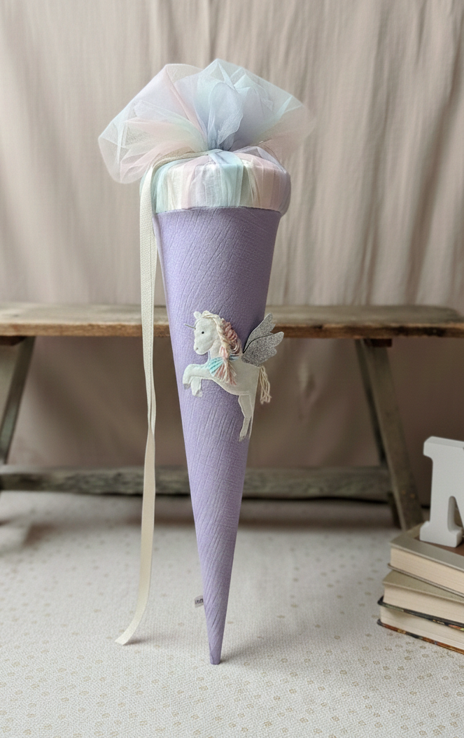 Schultüte PEGASUS Einhorn | Musselin Flieder & Regenbogentüll | Pegasus in Silber und Regenbogen Mähne | Optional mit Name