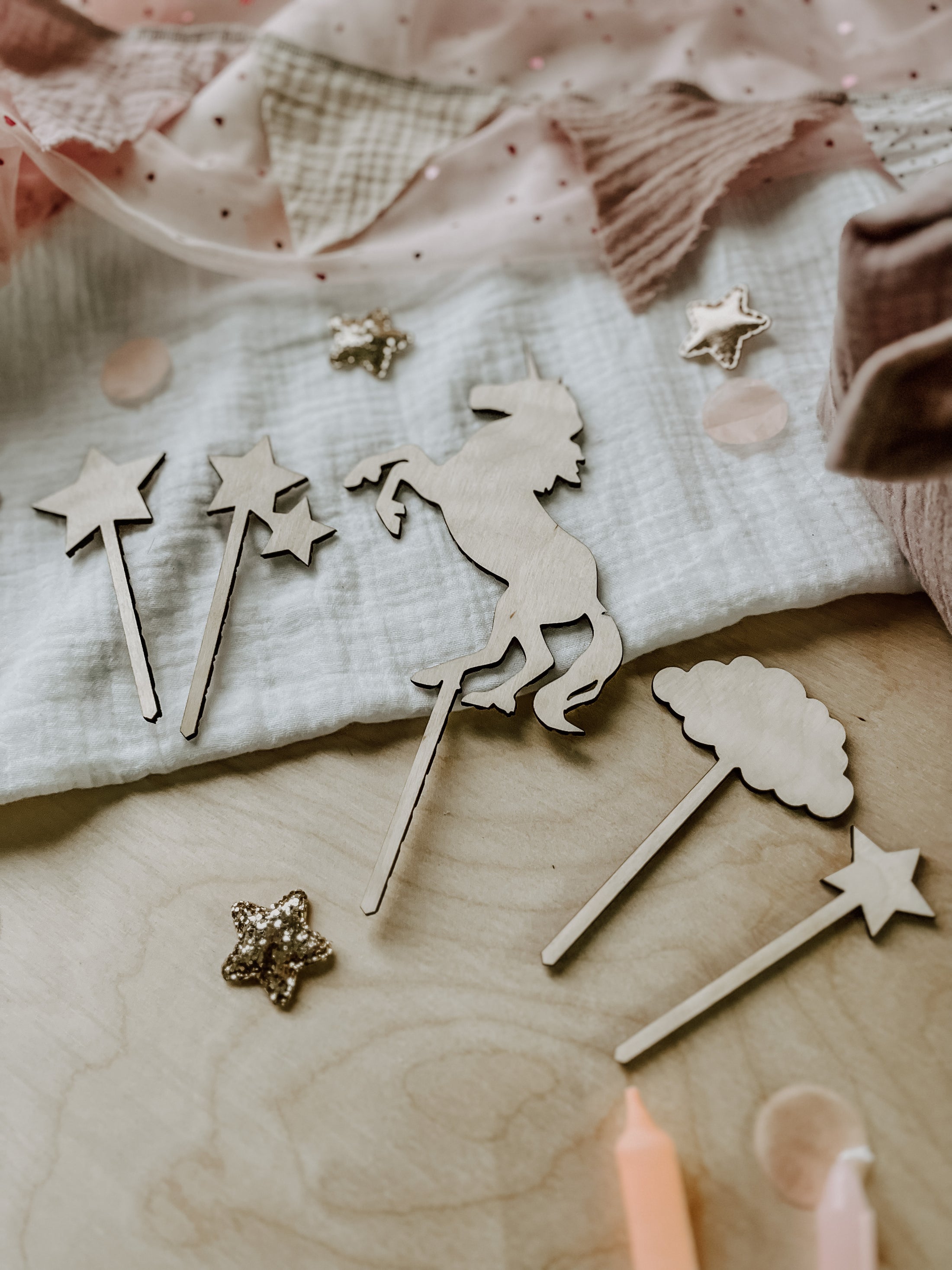 Steckfigur EINHORN | Einhorn einzeln oder als Set mit Sternen und Wolke | Motivstecker für Geburtstagskranz | Cake Topper als Tortendeko