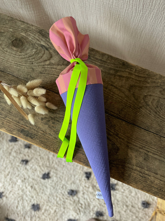 Kita-Tüte / Geschwistertüte Musselin Violett - Altrosa-Apricot gestreift | Band in Neongrün