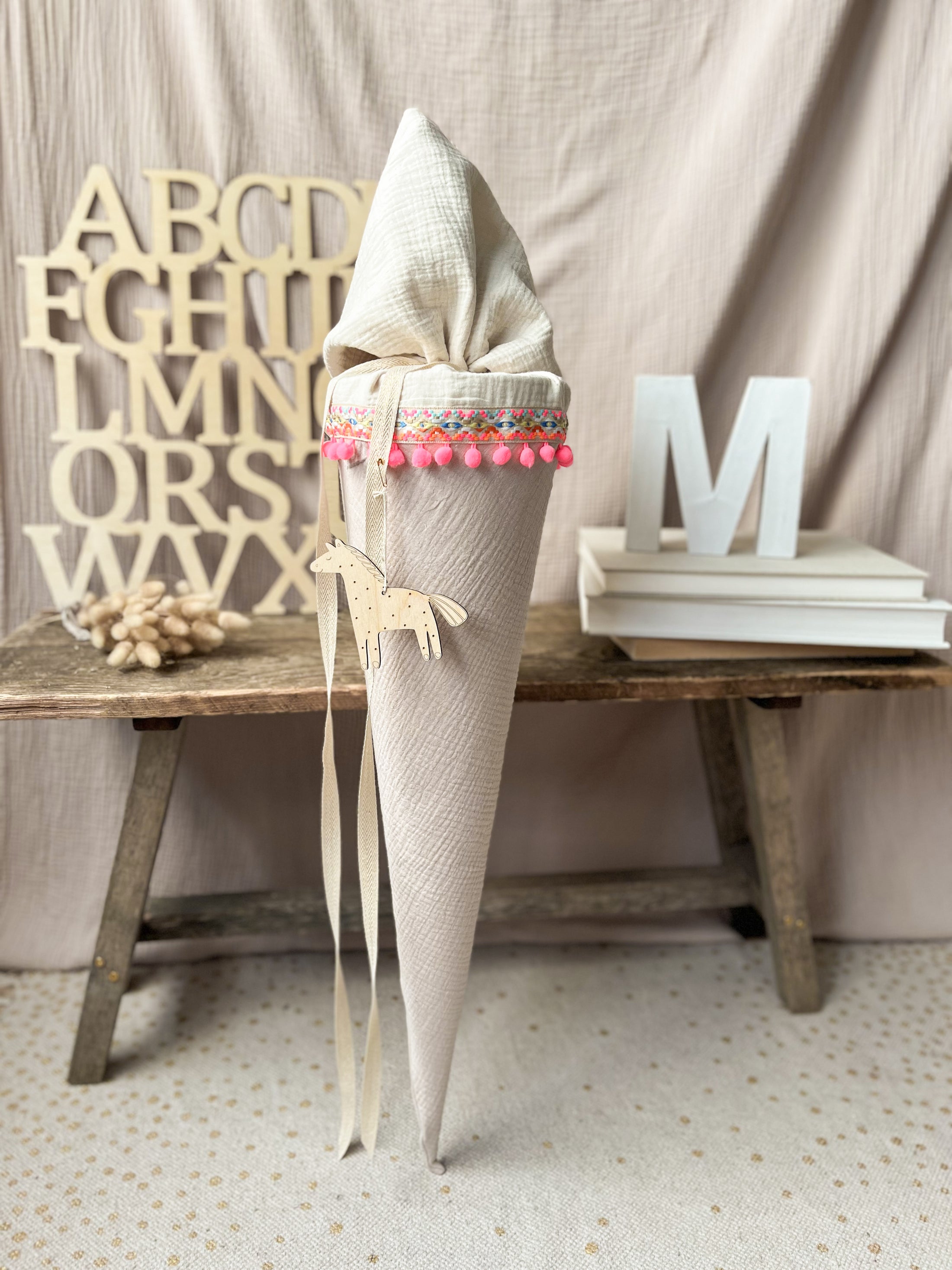 Schultüte Musselin - Natur / Beige mit bunter Bordüre