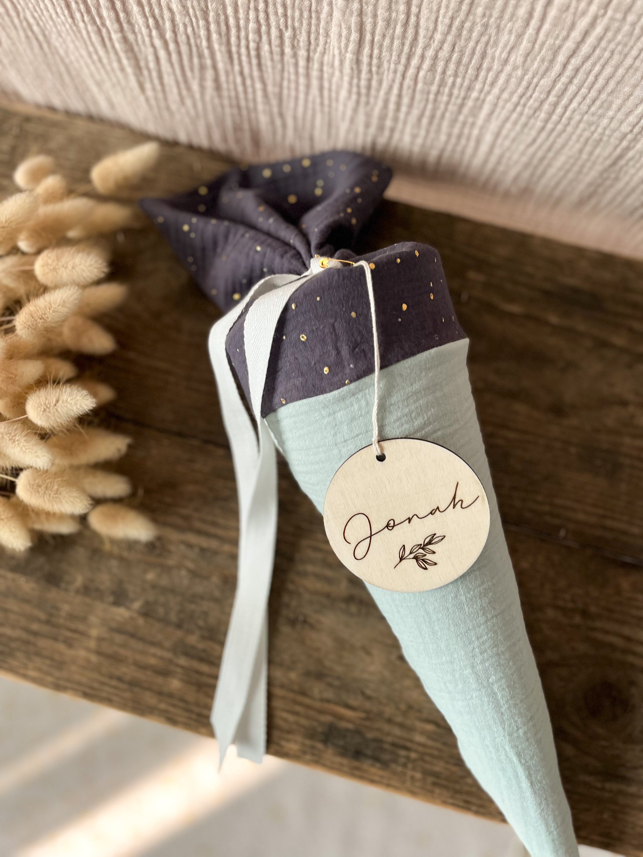 Kita-Tüte / Geschwistertüte Musselin Altmit / Anthrazit mit goldenen Punkten