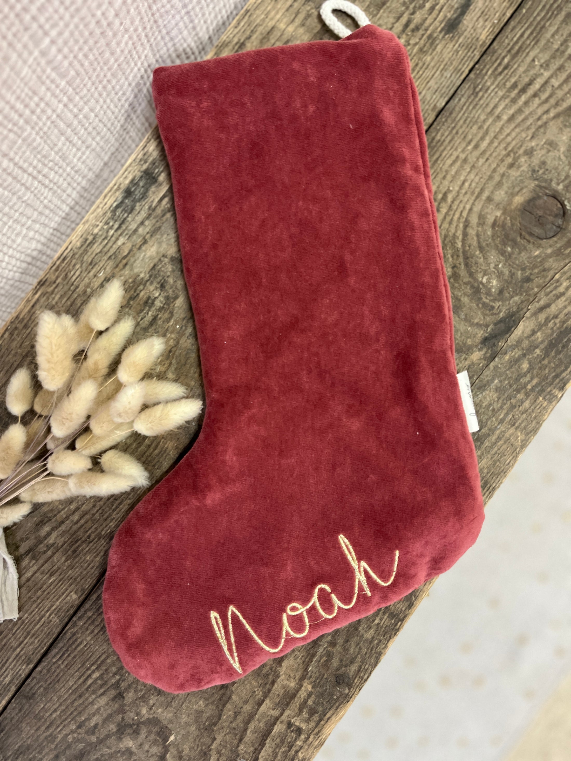 SALE% | Nikolausstiefel | Samtstoff Rosenholz | mit Namensstickerei "Noah" in Gold