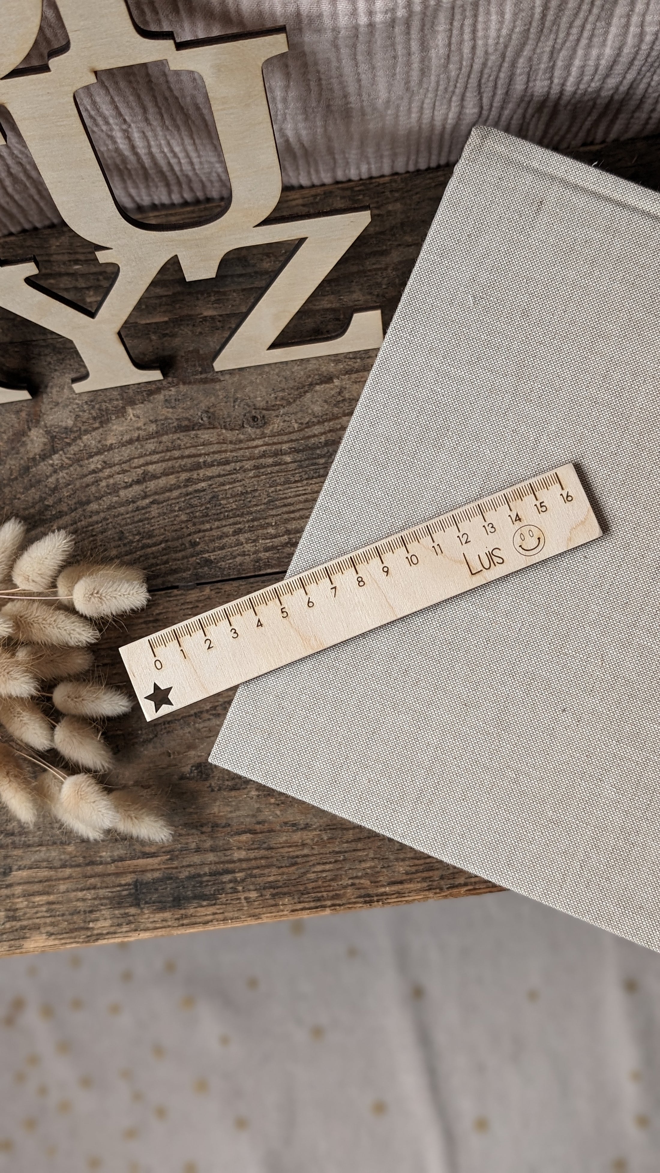Holzlineal mit Name