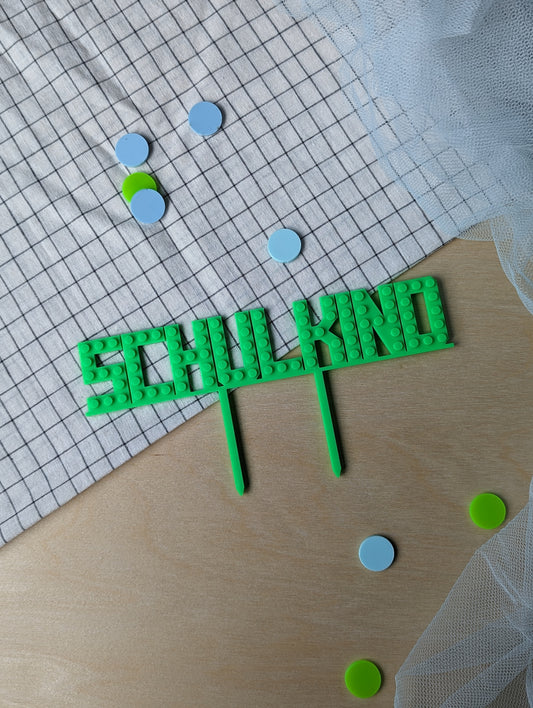 Cake Topper im Baustein Look Schulkind