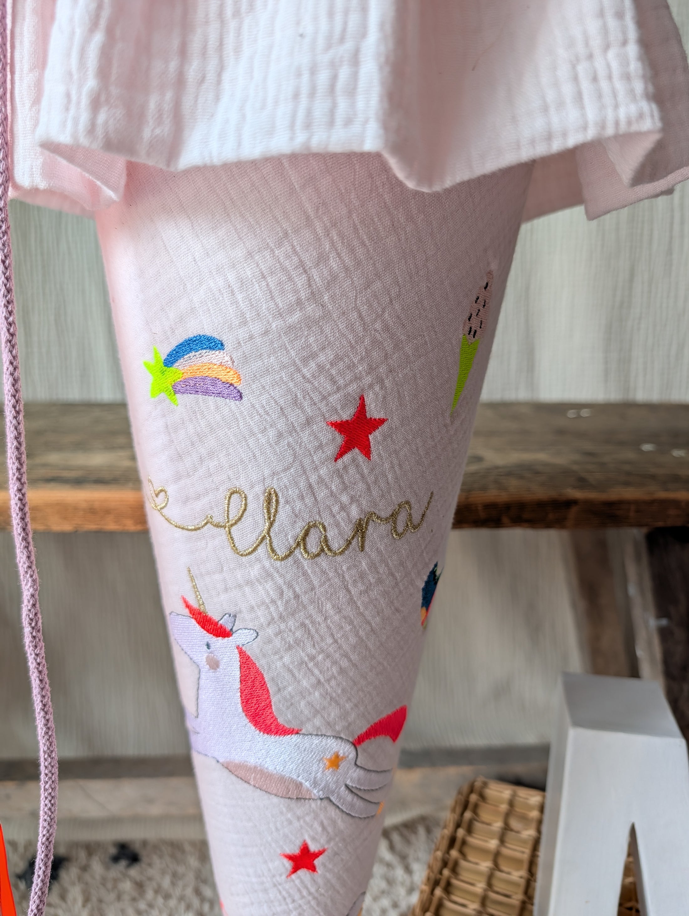 SALE% Schultüte Mini Motive Neon |  | mit Namensstickerei "Clara" in Gold