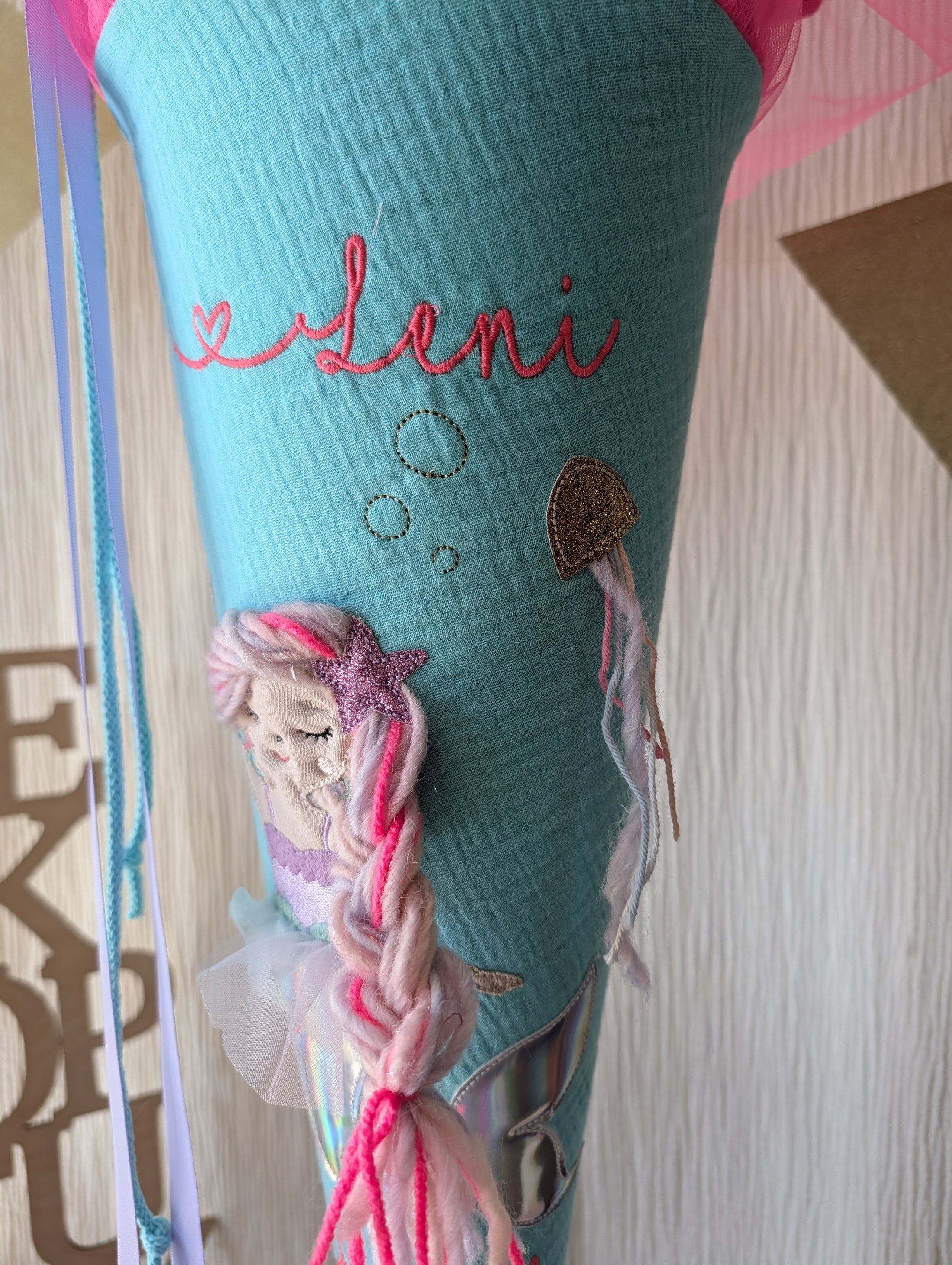 SALE% Schultüte Meerjungfrau Aqua/ Neonpink "Leni" | mit Namensstickerei "Leni"