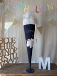 Bild in Galerie-Betrachter laden, SALE% Schultüte Boho Einhorn in Dunkelblau und Regenbogentüll | mit Namensstickerei "Emma"
