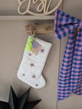 Bild in Galerie-Betrachter laden, SALE% Nikolausstiefel Leinenstoff | Ecru & Flieder | Glitzer Sterne
