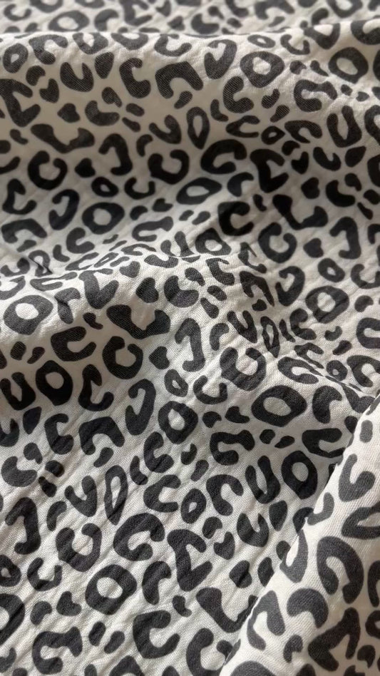 Musselinstoff Leoprint Schwarz-Sand | 100% Baumwolle | hejMARY Eigenproduktion