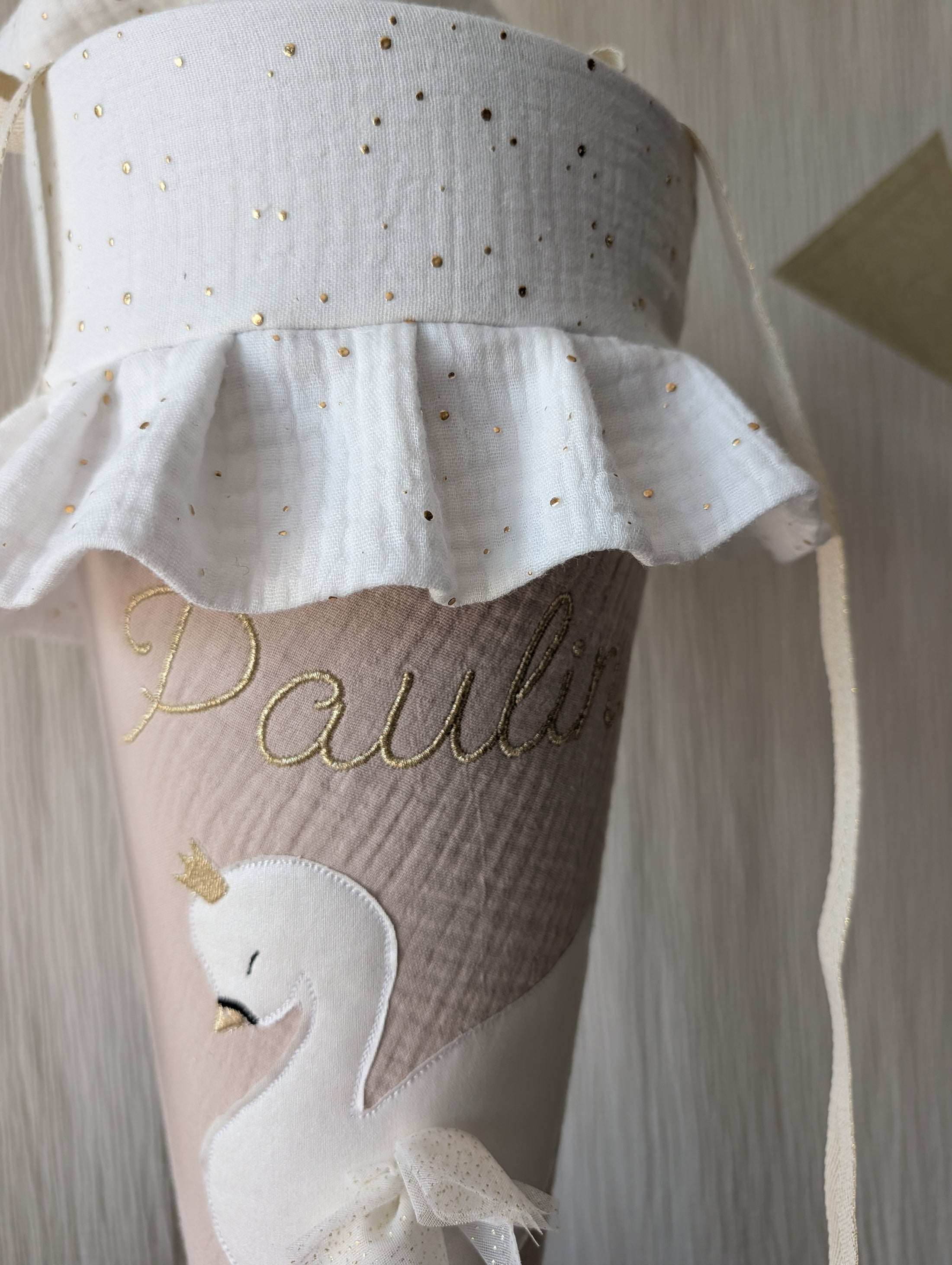 SALE% Schultüte Schwan | mit Namensstickerei "Paulina"
